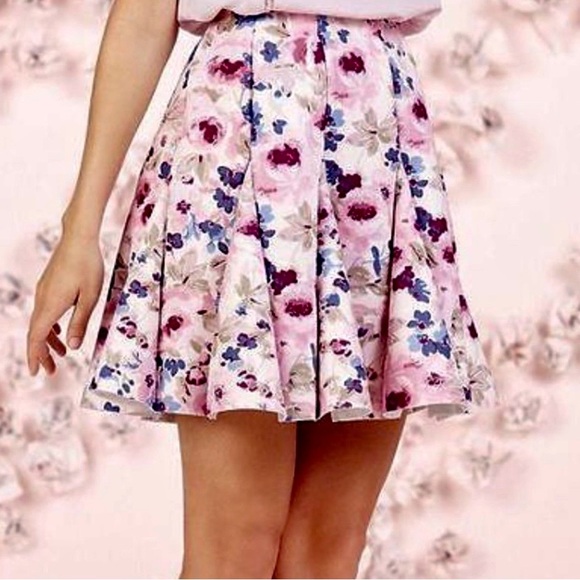 LC Lauren Conrad Dresses & Skirts - LC Lauren Conrad Runway Floral Scuba Skirt Size 14 Flared Date Night